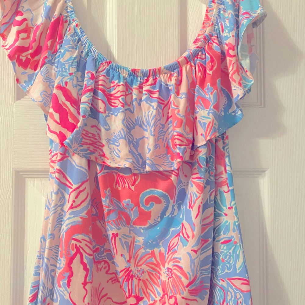 Lilly Pulitzer Fortuna top that can be worn on or off your shoulders.